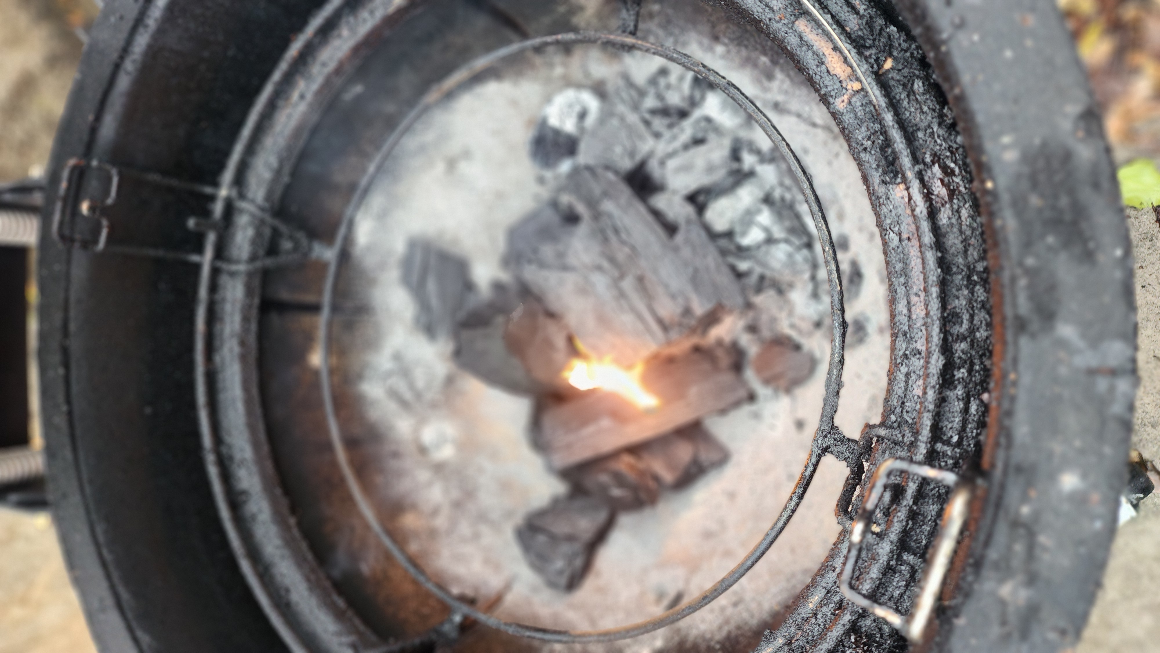 Kamado coming up to temperature